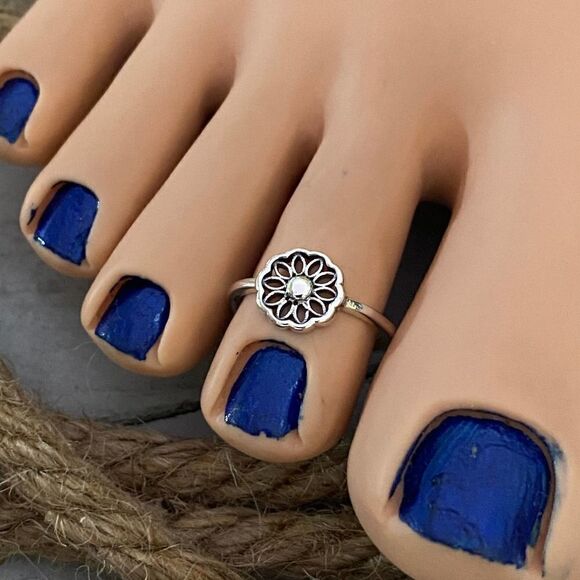 Sterling Silver Mandala Toe Ring Midi Ring - Picture 2 of 3